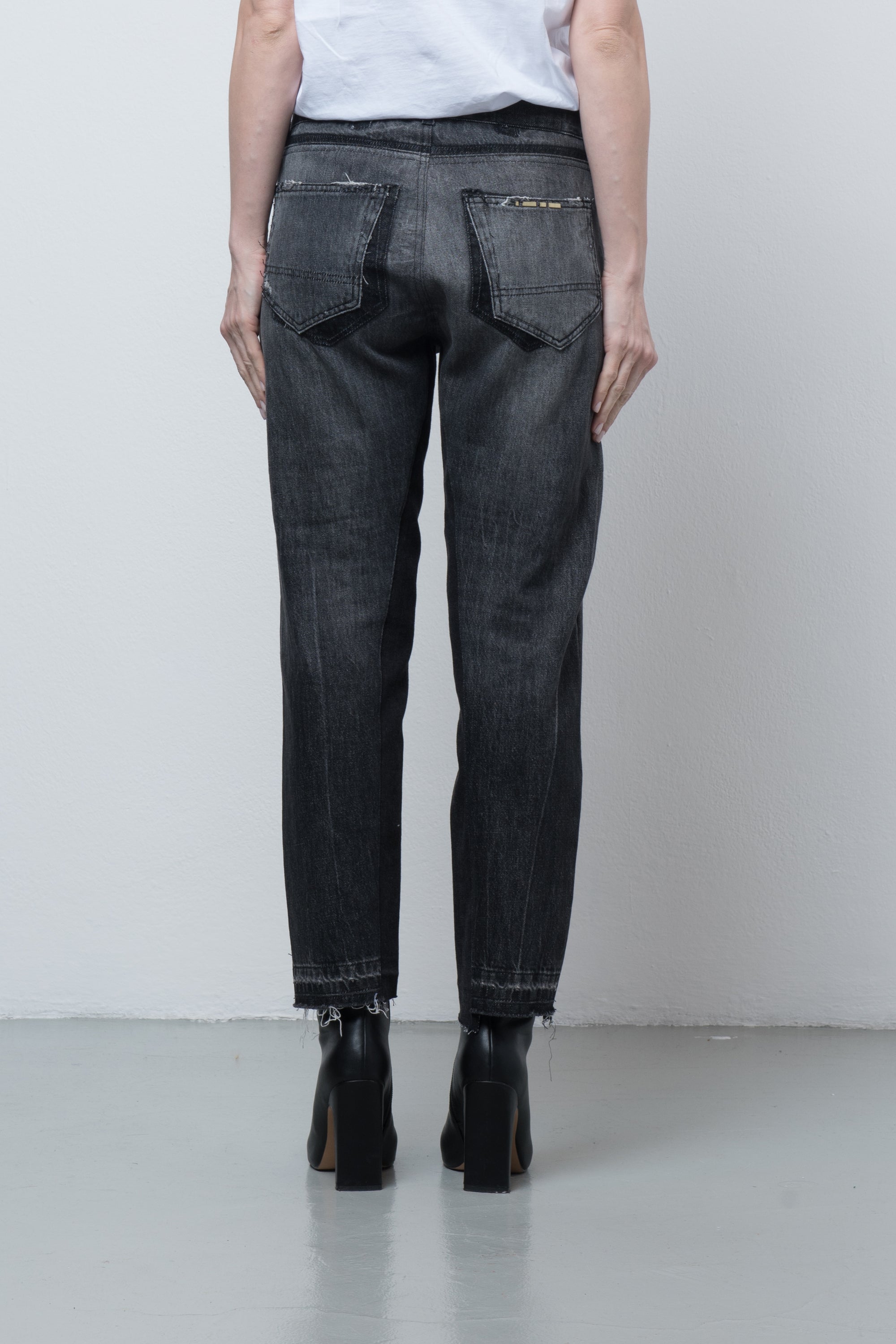 Apollo carrot jean unisex - upcycled garment