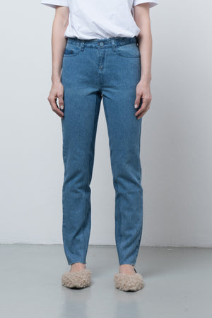 FW 22/23 Raissa cigarette jean - upcycled garment